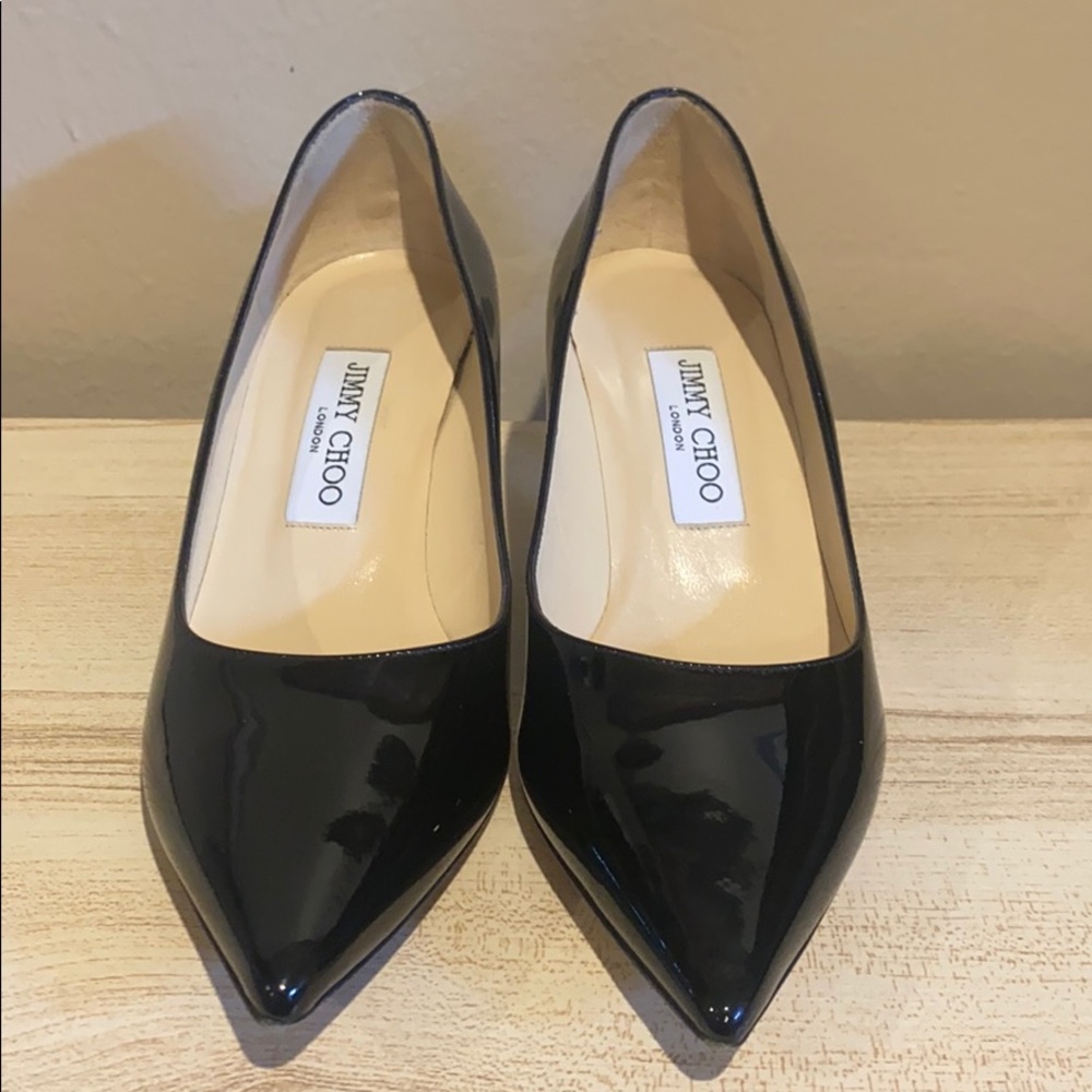 Preowned black Jimmy Choo pointy toe heel